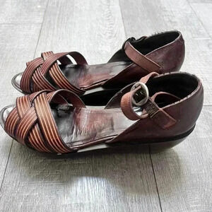 Robert Clergerie Brown Leather Strappy Platform
Sandals Size 8.5